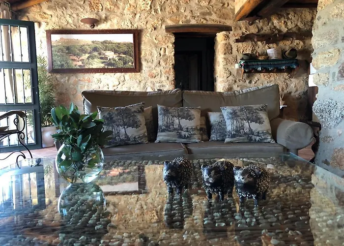 Apartamentos Rurales La Macera ****